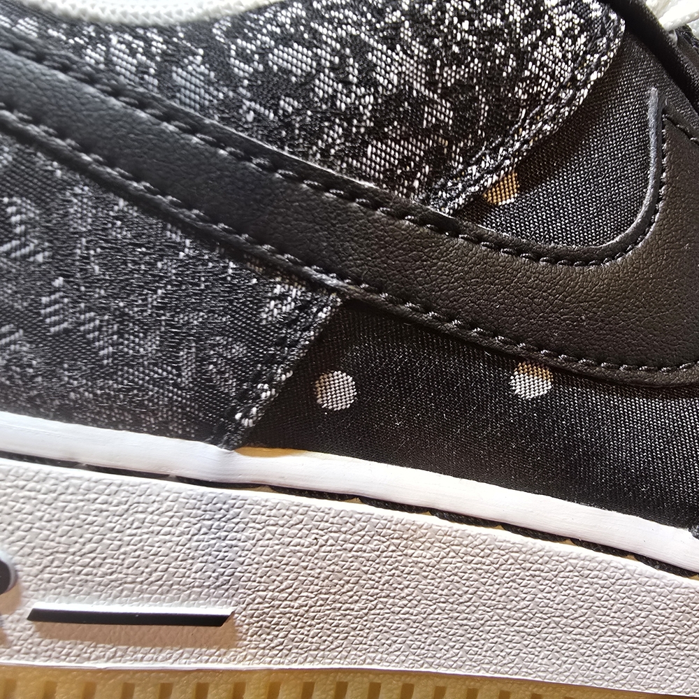 Rare !!!!  POLKA AND LACE AIR FORCE 1  WOMENS 6.5  LIKE NEW*** AUTHENTICATED